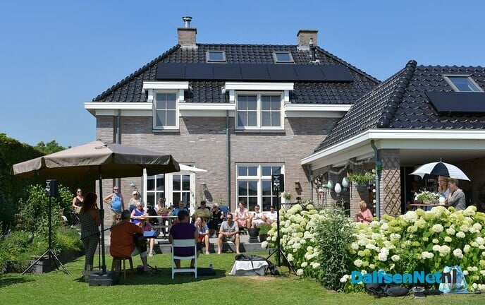 Warme muziek in veel schaduwrijke tuinen een succes - Foto: Johan Bokma