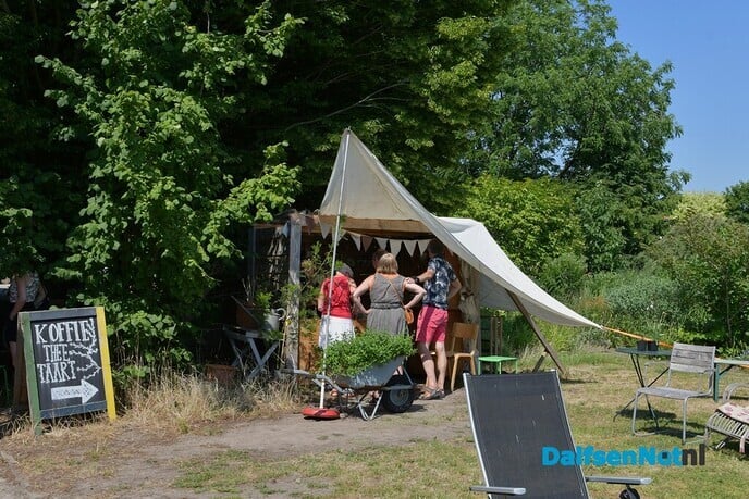Warme muziek in veel schaduwrijke tuinen een succes - Foto: Johan Bokma