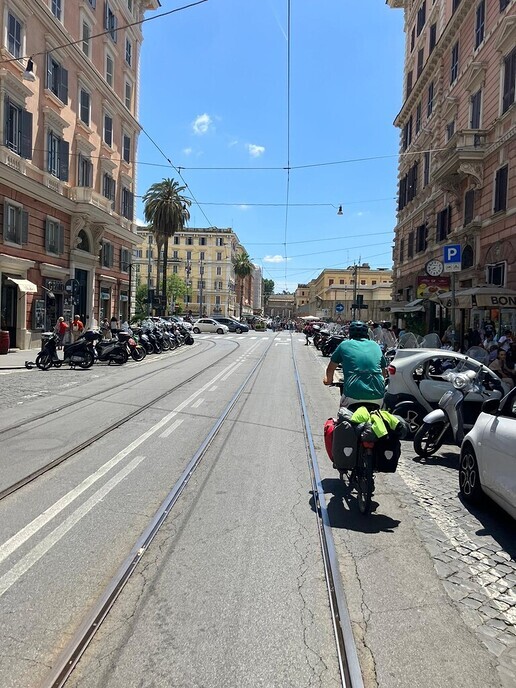 Henk Hilbolling op fiets naar Rome en terug naar huis – deel vijf - Foto: Eigen geleverde foto