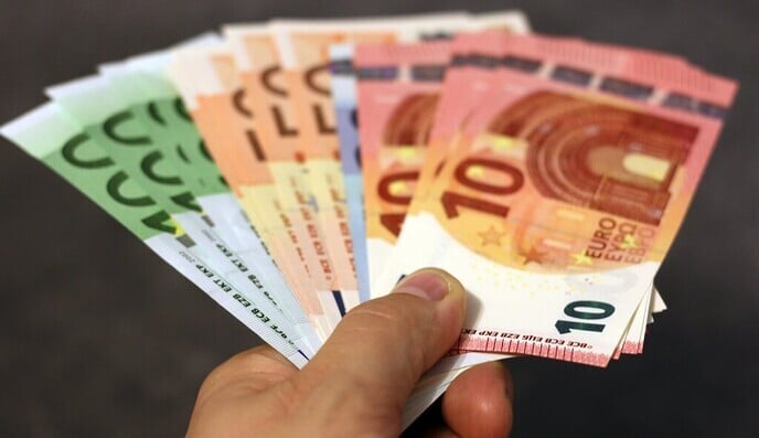 9 op de 10 Nederlanders: “Contant geld moet blijven”