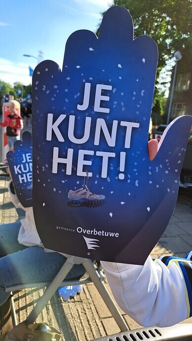 Verslag dag 1 van wandelende Dalfsenaren in Nijmegen - Foto: Ingezonden foto