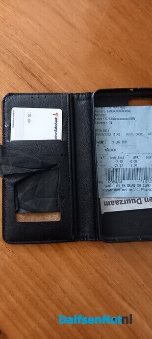 Telefoonhoes gevonden (weer terug bij de eigenaar) - Foto: Ingezonden foto