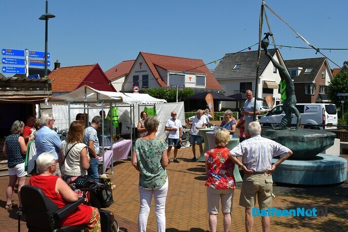 10-jarig bestaan met onthulling nieuw logo Duurzaam Leefbaar Lemelerveld - Foto: Johan Bokma