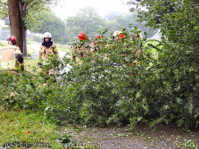 Storm houdt huis in de regio.