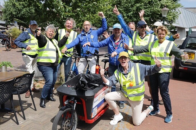 Rotary Ommen Dedemsvaart in actie voor schoner water - Foto: Eigen geleverde foto