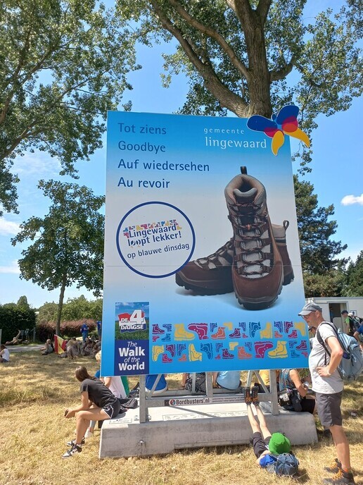 Verslag dag 1 van wandelende Dalfsenaren in Nijmegen - Foto: Ingezonden foto