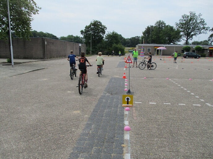 Fietstraining  voor Basisschool leerlingen - Foto: Ingezonden foto