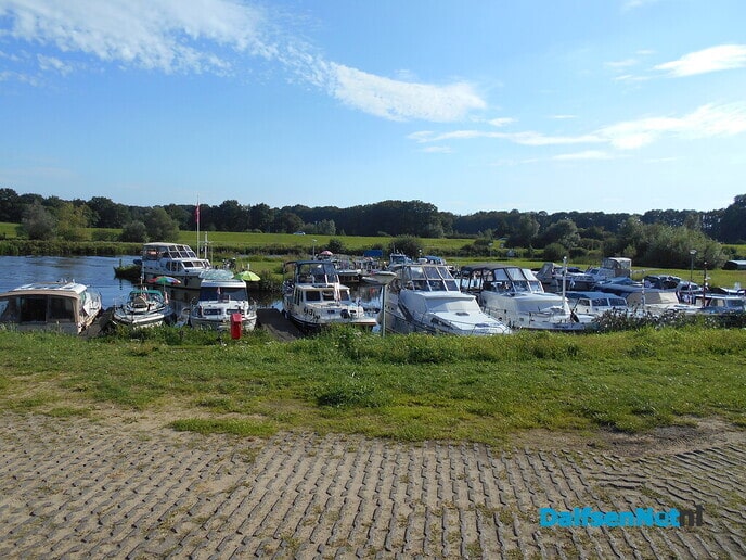 Levendigheid bij de haven