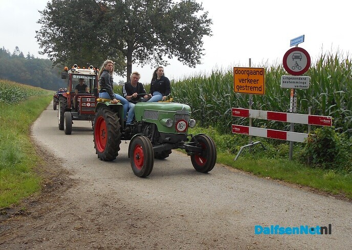 Flinke deelname Grassparty Tractortocht