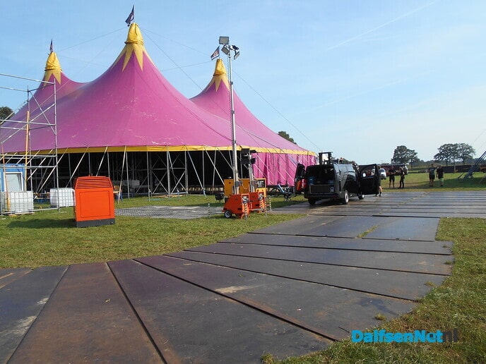Opbouw terrein Kachel FM