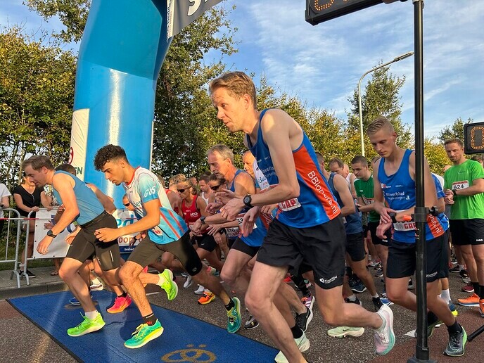 Loopnieuws: Topprestaties en plezier bij tiende Oranjeloop - Foto: Ingezonden foto