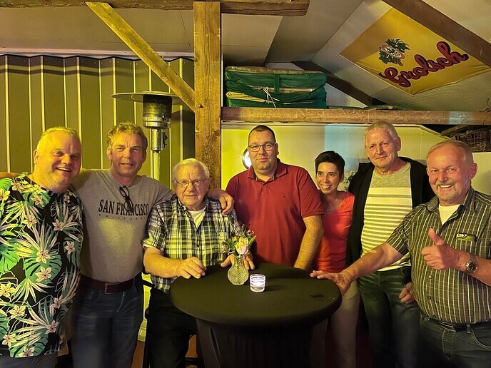Jubilarissen in het zonnetje - Foto: Ingezonden foto