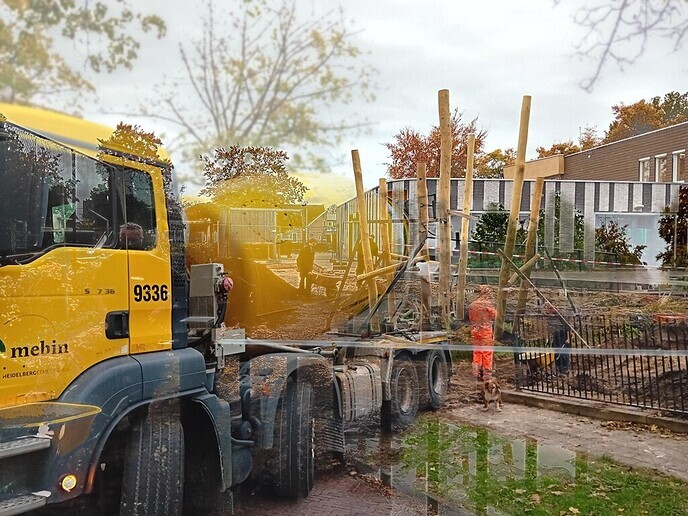 Herinrichting pleinen basisschool De Spiegel in volle gang - Foto: Ingezonden foto