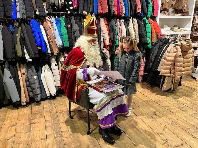 Sinterklaasfeest bij Lindenburg vof en Koggel & CO bij ELK Dalfsen - Foto: Ingezonden foto