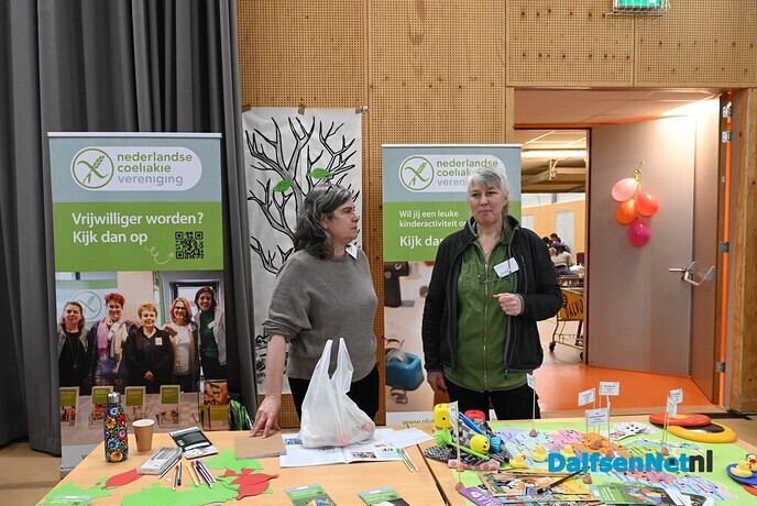 Honderden bezoekers tijdens Glutenvrije markt in de Trefkoele+ - Foto: Johan Bokma