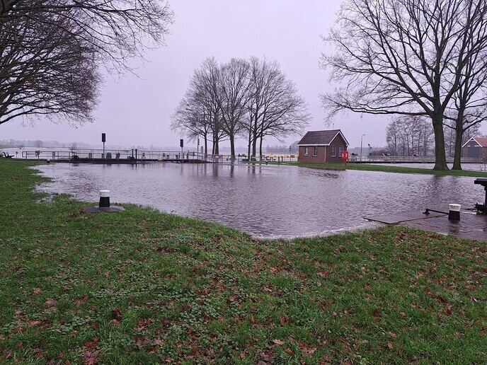 Weer veel hoogwaterfoto’s - Foto: Ingezonden foto