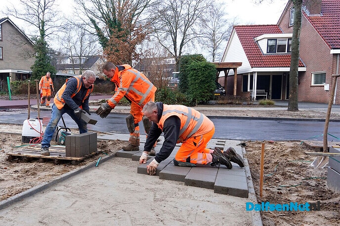 Fietssnelweg tussen Koesteeg en Polhaarweg vandaag geasfalteerd - Foto: Paul Scholten