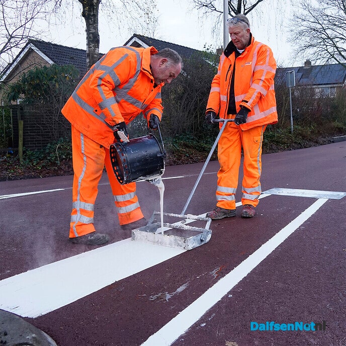 Fietssnelweg tussen Koesteeg en Polhaarweg vandaag geasfalteerd - Foto: Paul Scholten