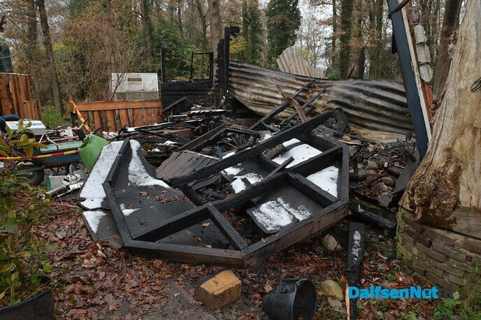 Het levende huis van familie Radstake afgebrand - Foto: Johan Bokma