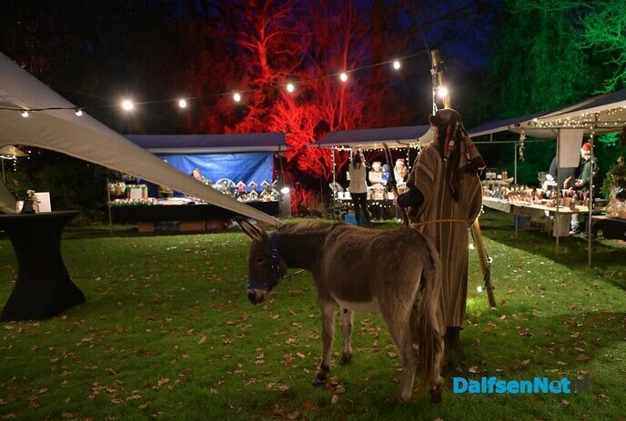 Sfeervolle kerstmarkt bij De Barones - Foto: Johan Bokma