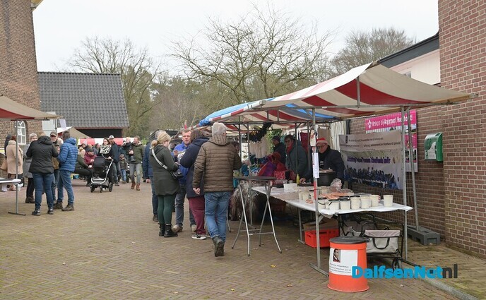Kerstwandeling vanaf de Kerstmarkt Molen Fakkert - Foto: Johan Bokma
