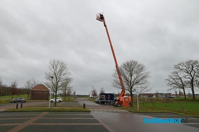 Hoog water op de Vecht, dijkpost 15 paraat in Vilsteren - Foto: Johan Bokma
