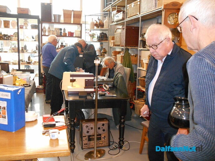 Het repair cafe had de handen weer vol vandaag