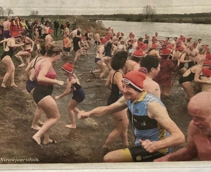Vanmiddag ALS Nieuwjaars(plons) duik 2024 - Foto: Ingezonden foto