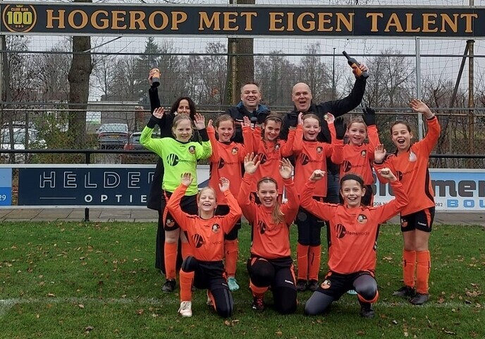 S.V. Nieuwleusen MO11-1 Najaarskampioen 1e klasse - Foto: Ingezonden foto