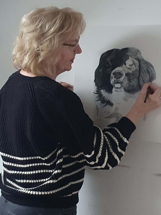 Greetje de Vries exposeert in vitrines AH Dalfsen - Foto: Eigen geleverde foto