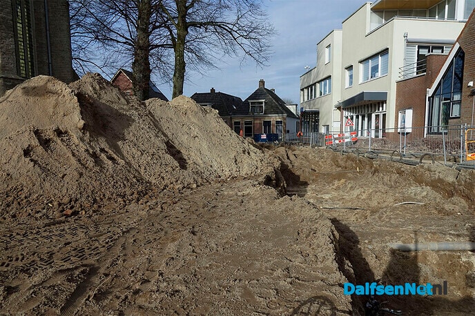 Werkzaamheden rondom Grote Kerk Dalfsen - Foto: Paul Scholten