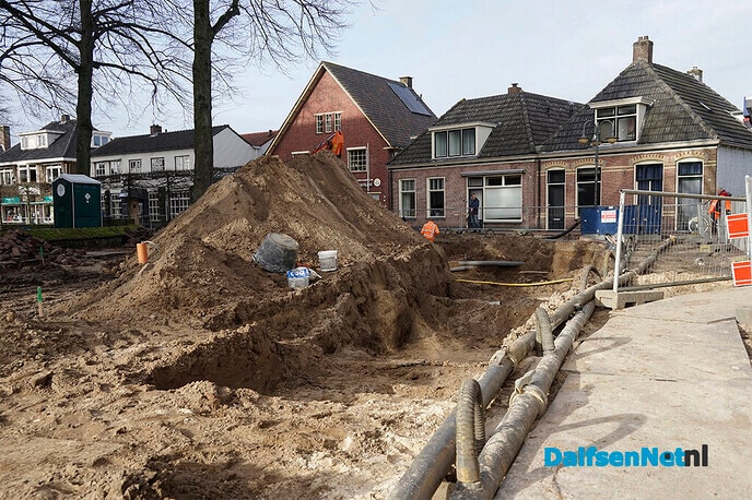 Werkzaamheden rondom Grote Kerk Dalfsen - Foto: Paul Scholten