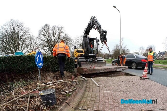 Werkzaamheden aan rotonde - Foto: Paul Scholten