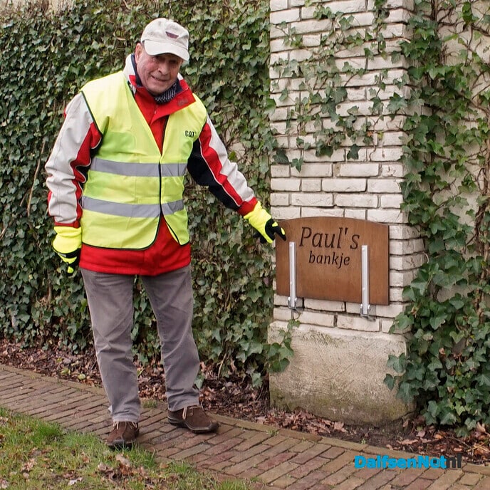 Paul Veltien heeft zijn eigen bankje - Foto: Paul Scholten