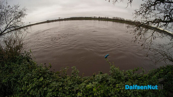 Hangt er nog een bootje aan de boei? - Foto: Paul Scholten