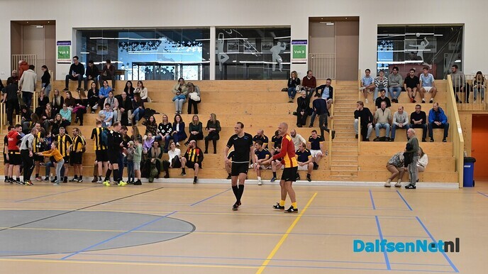 48ste editie van het traditionele Bukkum-zaalvoetbaltoernooi - Foto: Johan Bokma