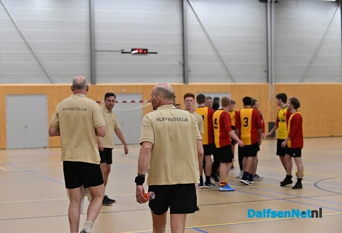 48ste editie van het traditionele Bukkum-zaalvoetbaltoernooi - Foto: Johan Bokma