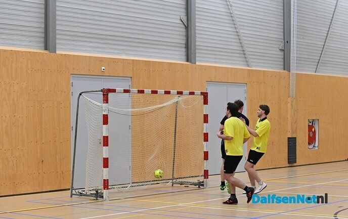 48ste editie van het traditionele Bukkum-zaalvoetbaltoernooi - Foto: Johan Bokma