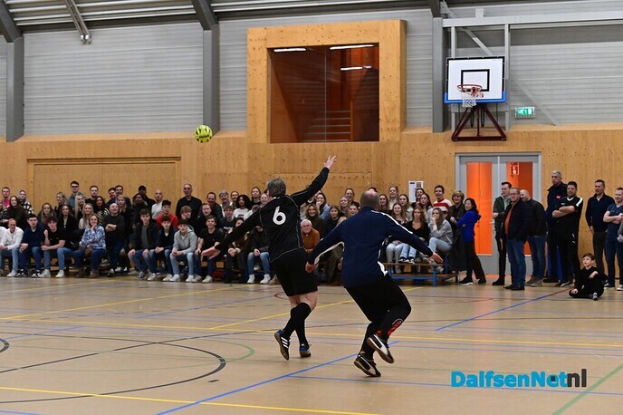 48ste editie van het traditionele Bukkum-zaalvoetbaltoernooi - Foto: Johan Bokma