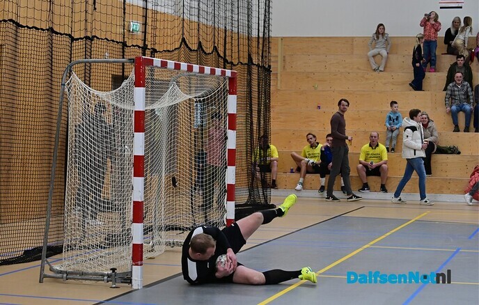 48ste editie van het traditionele Bukkum-zaalvoetbaltoernooi - Foto: Johan Bokma
