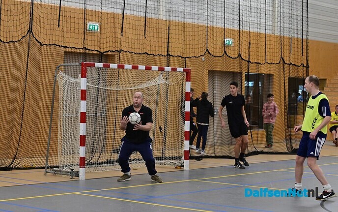 48ste editie van het traditionele Bukkum-zaalvoetbaltoernooi - Foto: Johan Bokma