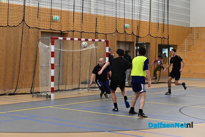 48ste editie van het traditionele Bukkum-zaalvoetbaltoernooi - Foto: Johan Bokma