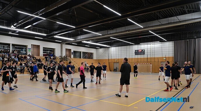 48ste editie van het traditionele Bukkum-zaalvoetbaltoernooi - Foto: Johan Bokma