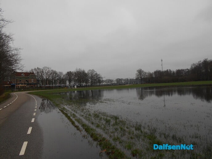 Nattigheid op de weg en fietspad