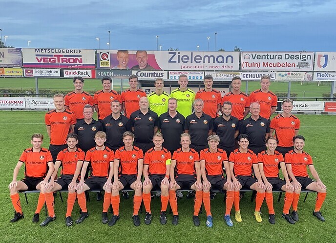 S.V. Nieuwleusen oefent tegen Hatto Heim - Foto: Ingezonden foto