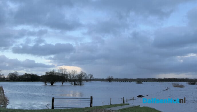 Hoog water Bellingeweer - Foto: Hans de Weerd