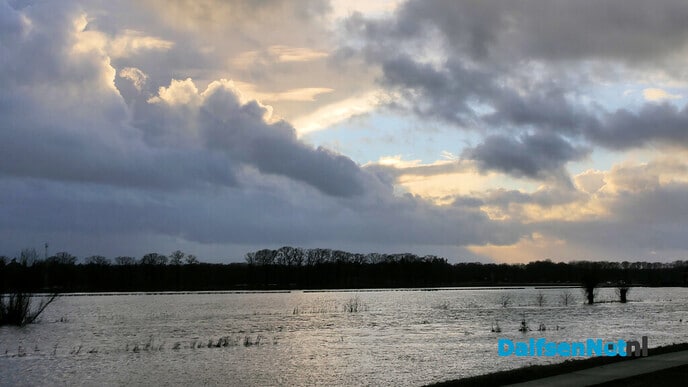 Hoog water Bellingeweer - Foto: Hans de Weerd