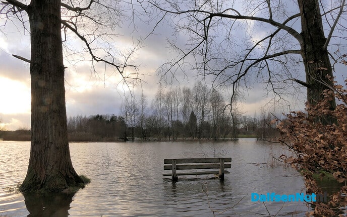 Hoog water Bellingeweer - Foto: Hans de Weerd