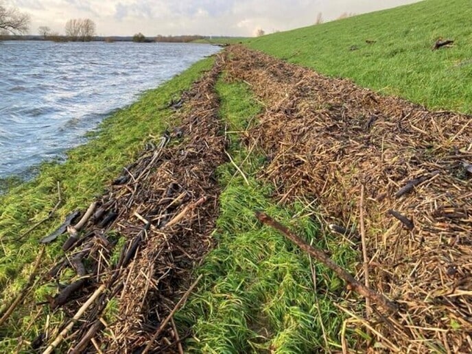 Waterstanden stijgen, Vecht morgen nieuw piek - Foto: Ingezonden foto