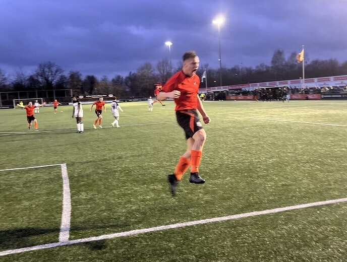 S.V. Nieuwleusen verslaat koploper - Foto: Ingezonden foto
